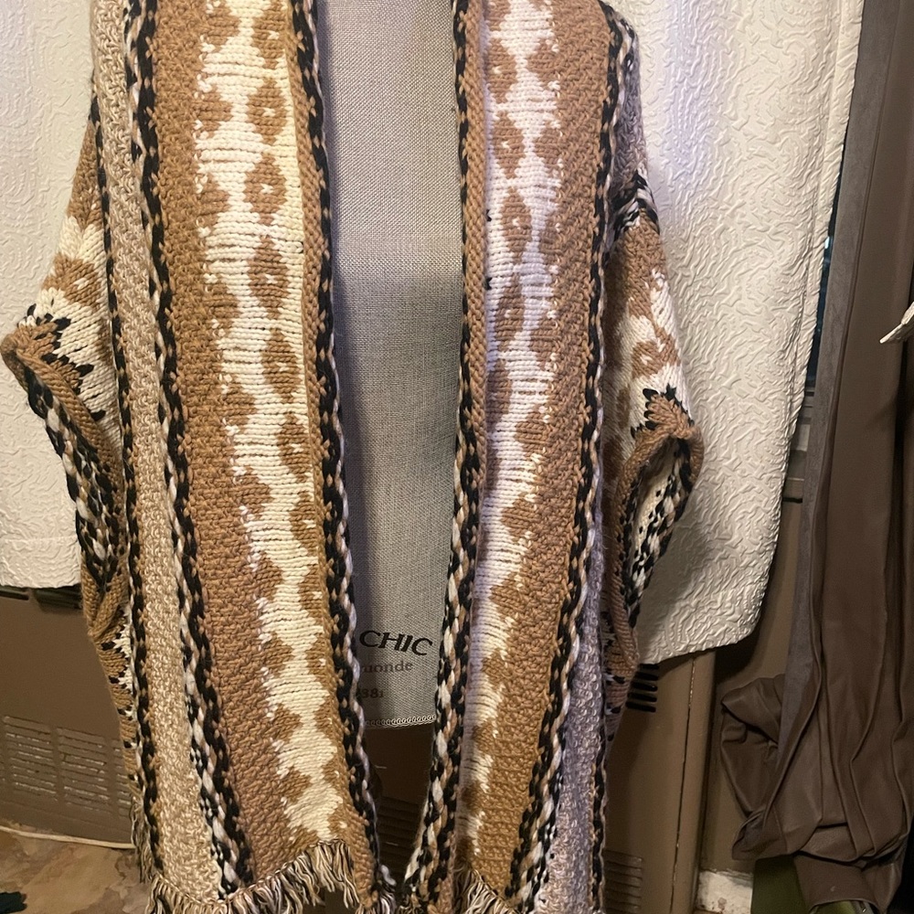 Beautiful Shawl sweater made in Italy, Brand New